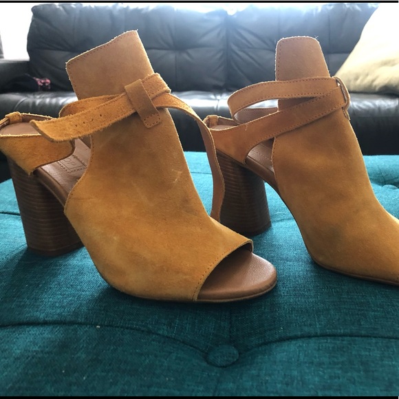 Top shop very lightly worn suede sandals orange/mustard size 40 - Picture 2 of 4